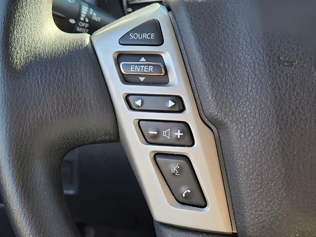 2023 Nissan Titan 4x4 Crew Cab SV