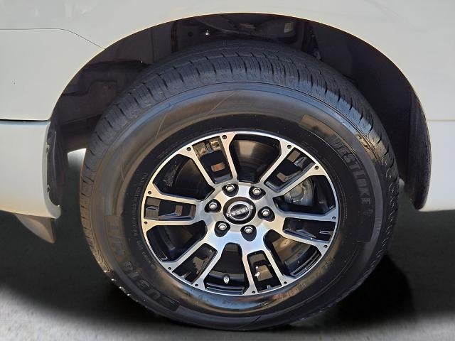 2023 Nissan Titan 4x4 Crew Cab SV