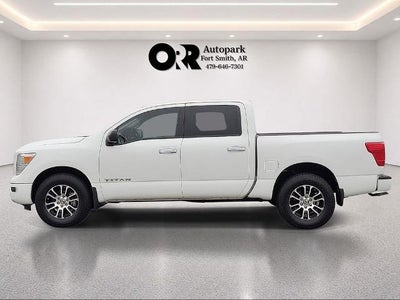 2021 Nissan Titan 4x4 Crew Cab SV