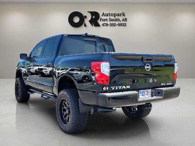 2024 Nissan Titan 4x4 Crew Cab SV