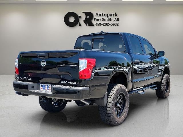 2024 Nissan Titan 4x4 Crew Cab SV