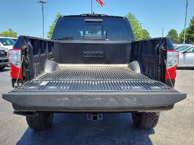 2024 Nissan Titan 4x4 Crew Cab SV