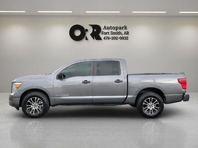 2022 Nissan Titan 4x2 Crew Cab SV