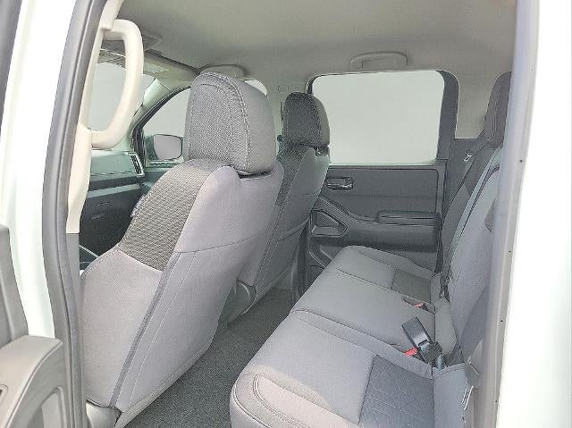 2025 Nissan Frontier Crew Cab 4x4 SV