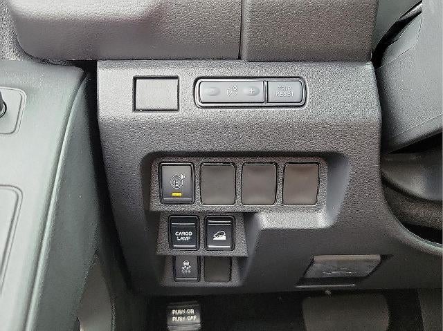 2025 Nissan Frontier Crew Cab 4x4 SV