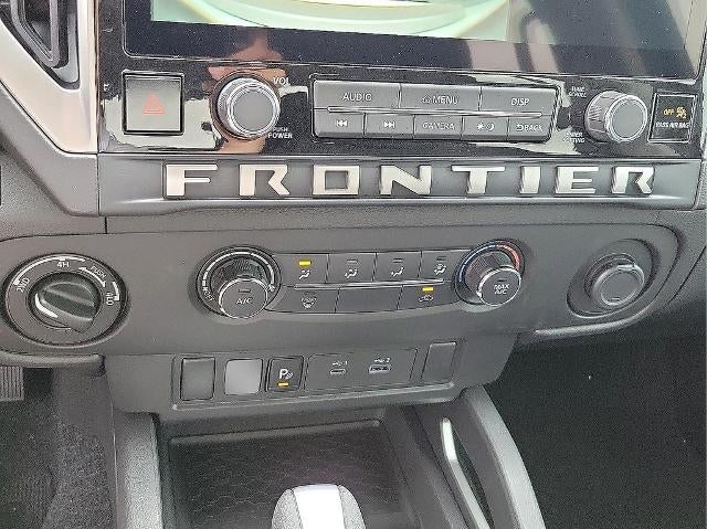 2025 Nissan Frontier Crew Cab 4x4 SV