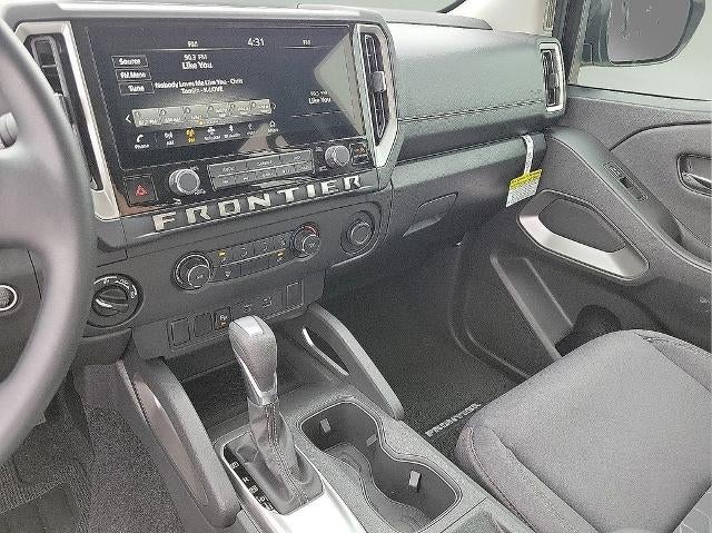 2025 Nissan Frontier Crew Cab 4x4 SV