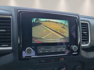 2024 Nissan Frontier Crew Cab 4x4 SV