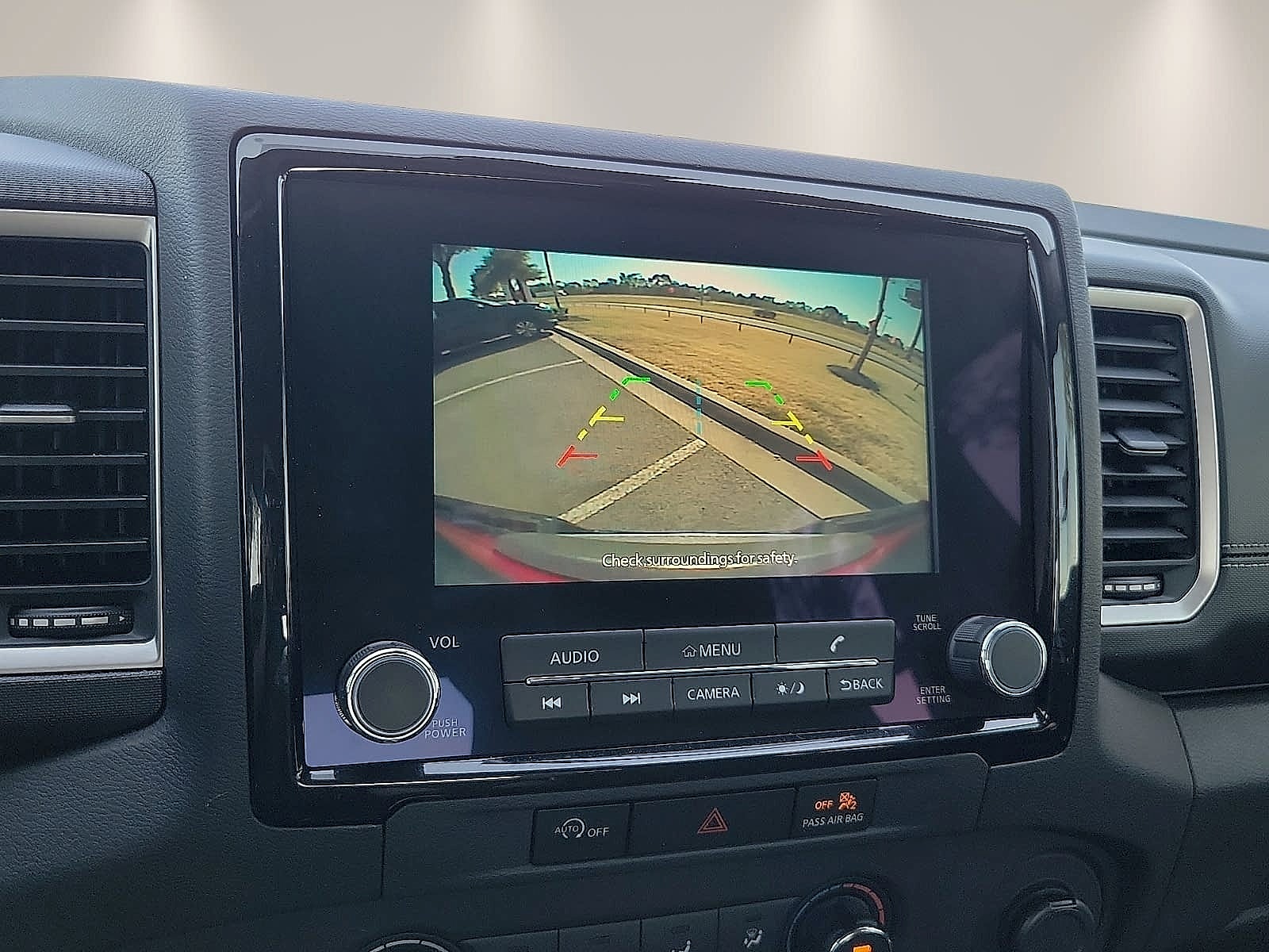 2024 Nissan Frontier Crew Cab 4x4 SV