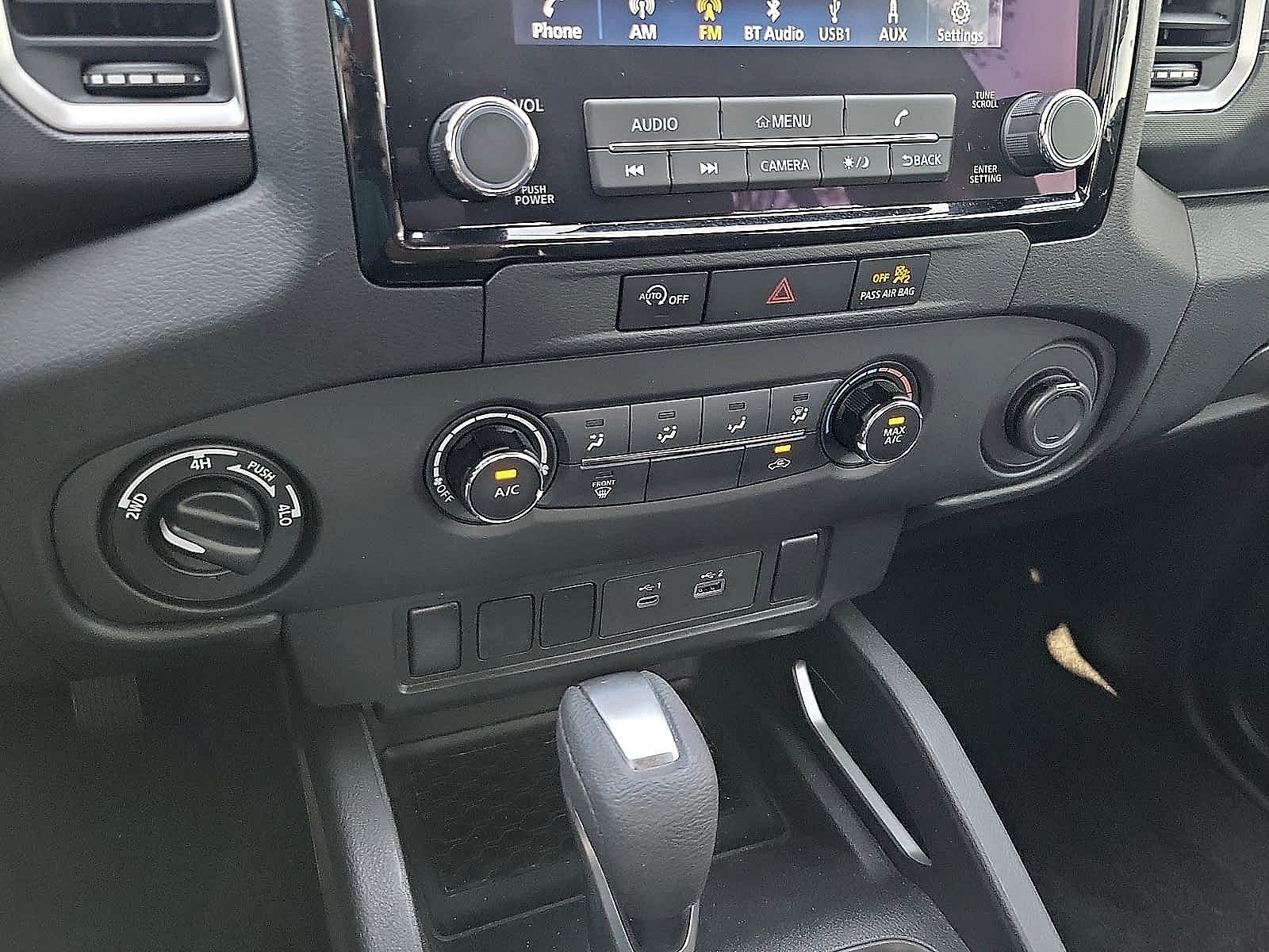 2024 Nissan Frontier Crew Cab 4x4 SV