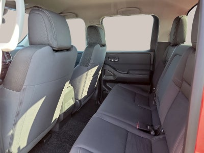 2024 Nissan Frontier Crew Cab 4x4 SV