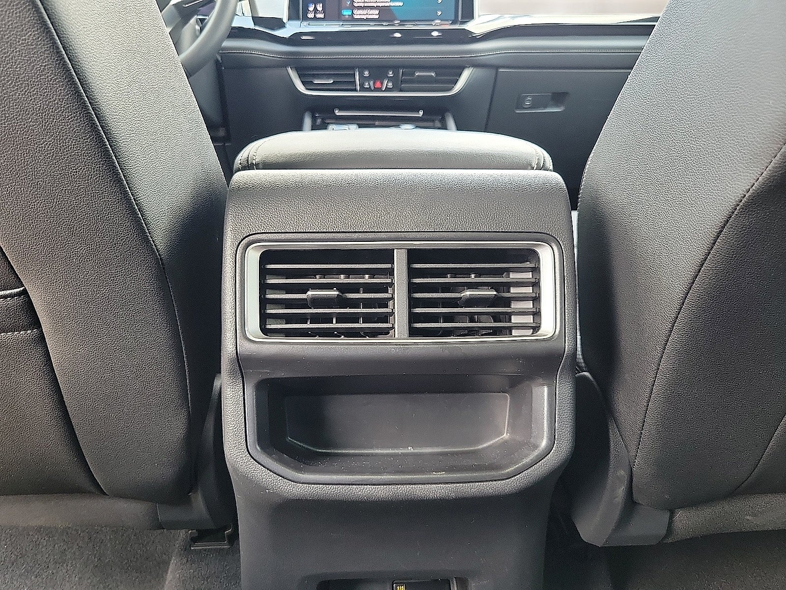2025 Volkswagen Atlas Cross Sport 2.0T SE w/Technology 4MOTION