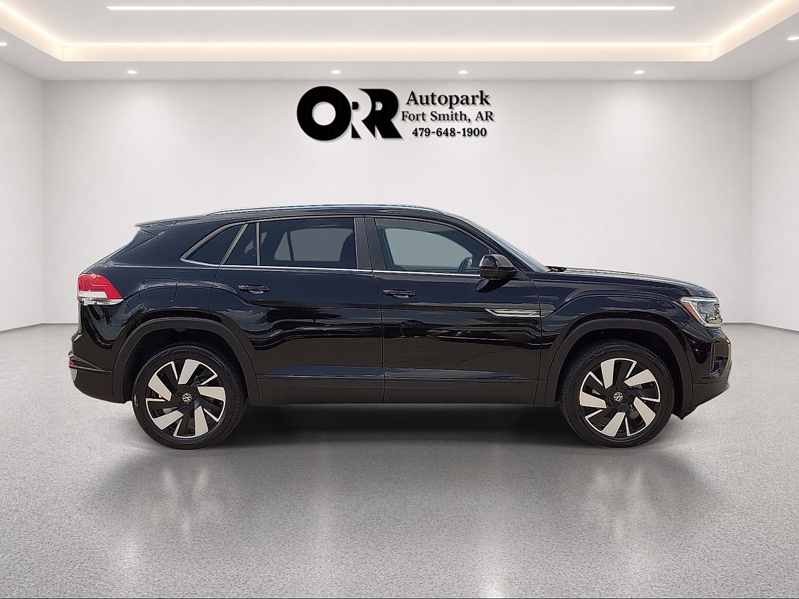2025 Volkswagen Atlas Cross Sport 2.0T SE w/Technology 4MOTION