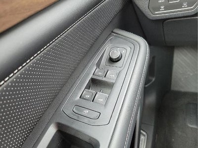 2024 Volkswagen Atlas 2.0T SE w/Technology FWD