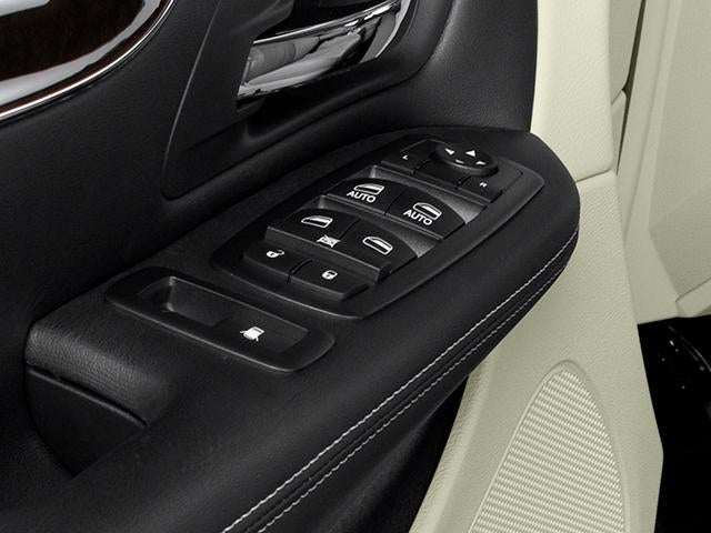 2011 Chrysler Town & Country 4dr Wgn Touring