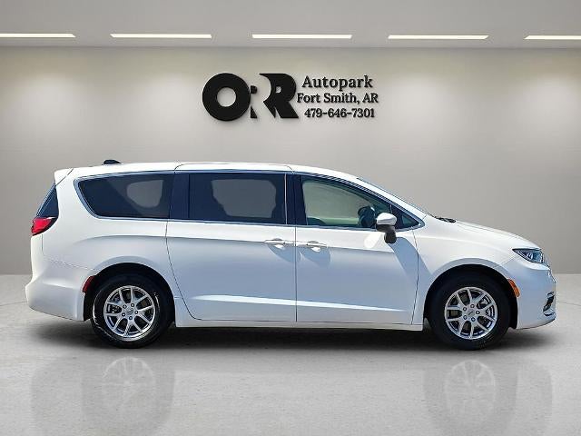 2023 Chrysler Pacifica Touring L FWD