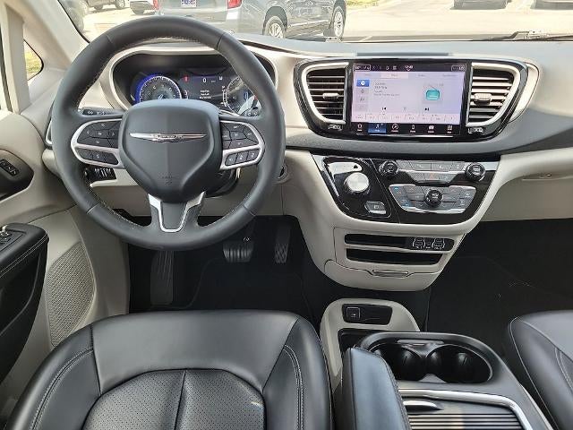 2023 Chrysler Pacifica Touring L FWD