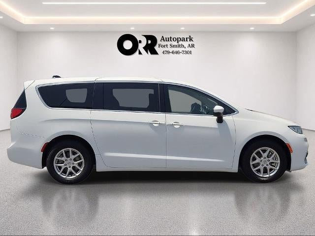 2023 Chrysler Pacifica Touring L FWD
