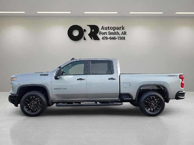 2026 Chevrolet Silverado 2500 HD Crew Cab Standard Box 4-Wheel Drive Custom