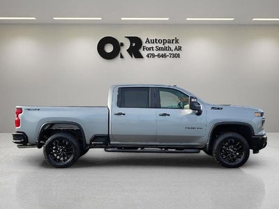 2026 Chevrolet Silverado 2500 HD Crew Cab Standard Box 4-Wheel Drive Custom