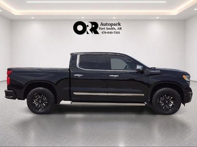 2022 Chevrolet Silverado 1500 Crew Cab Short Box 4-Wheel Drive High Country
