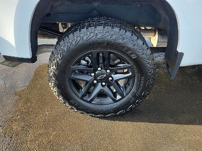 2023 Chevrolet Silverado 1500 Crew Cab Short Box 4-Wheel Drive LT Trail Boss