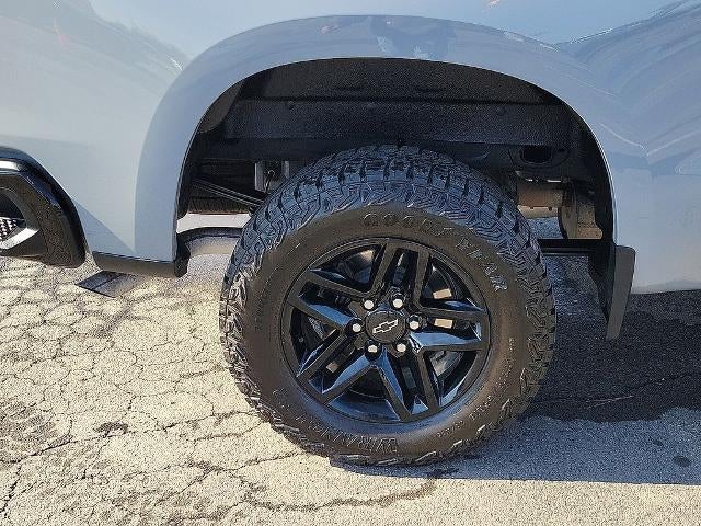 2025 Chevrolet Silverado 1500 Crew Cab Short Box 4-Wheel Drive Custom Trail Boss