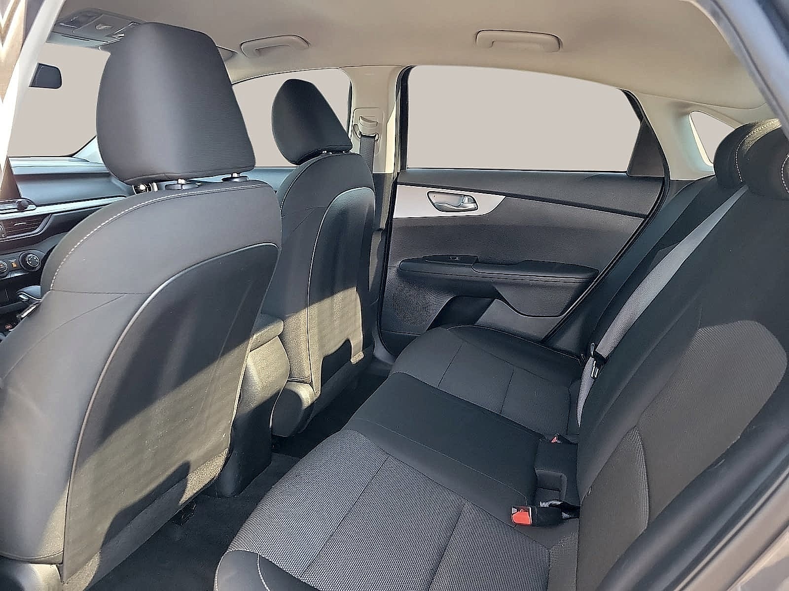 2024 Kia Forte LXS IVT