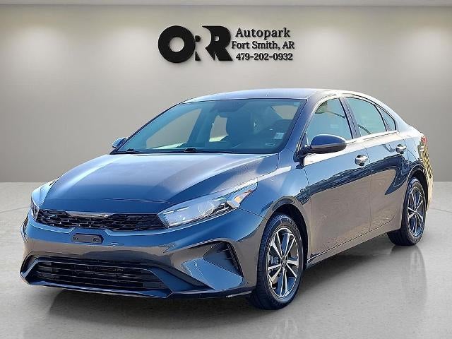 2024 Kia Forte LXS IVT