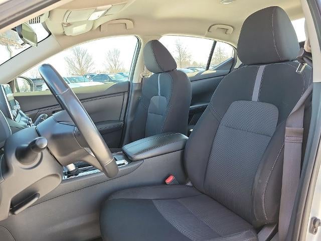 2023 Nissan Sentra SV CVT