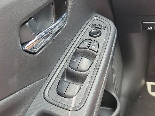 2025 Nissan Versa SV CVT