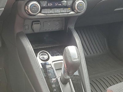 2025 Nissan Versa SR CVT