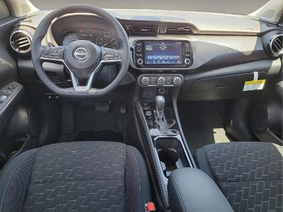 2024 Nissan Kicks SV FWD