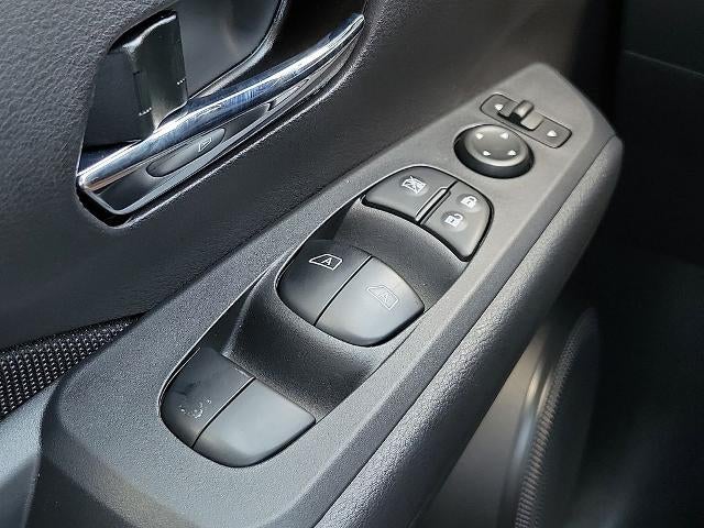 2024 Nissan Kicks SV FWD
