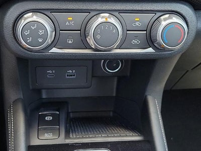 2024 Nissan Kicks SV FWD