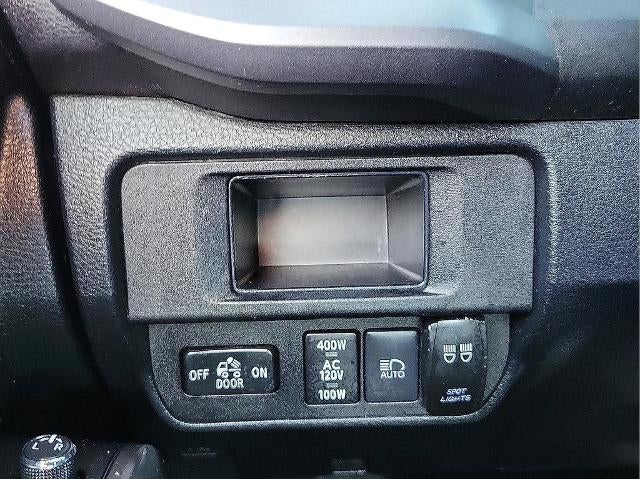 2018 Toyota Tacoma SR Double Cab 5' Bed V6 4x4 AT (GS)