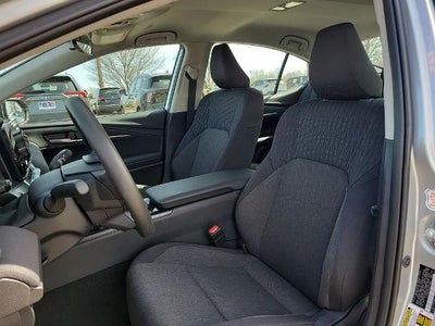 2025 Toyota Camry LE (SE)