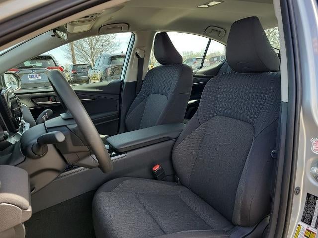 2025 Toyota Camry LE (SE)