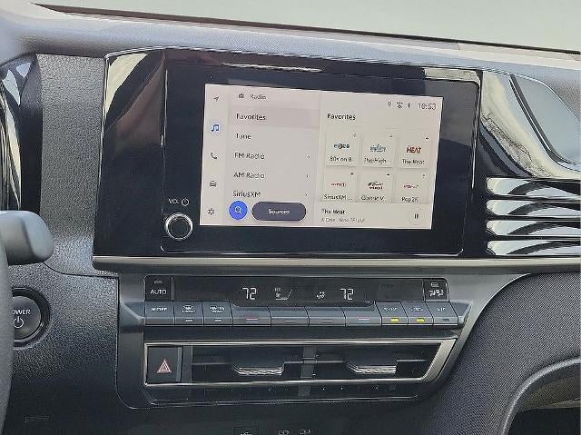 2025 Toyota Camry LE (SE)