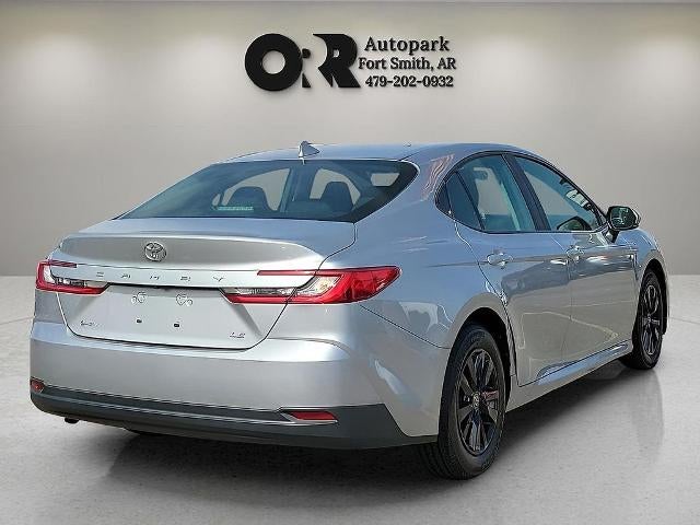2025 Toyota Camry LE (SE)