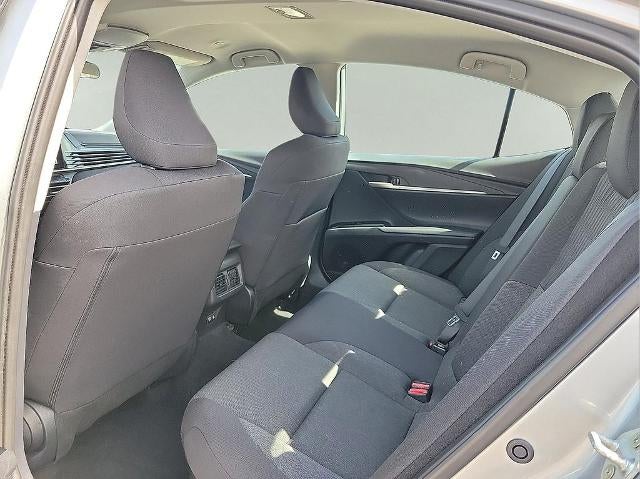 2025 Toyota Camry LE (SE)