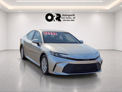 2025 Toyota Camry LE (SE)