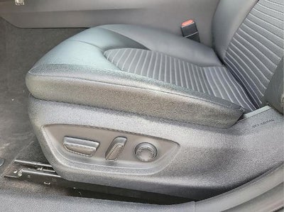 2024 Toyota Camry SE Auto (SE)