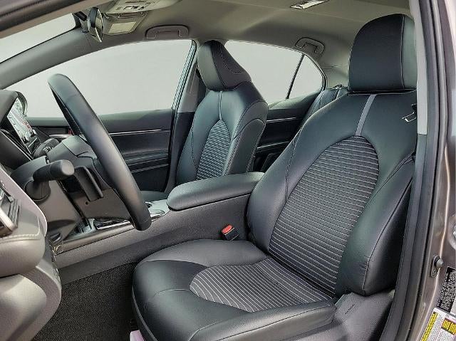 2024 Toyota Camry SE Auto (SE)