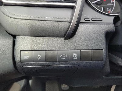 2024 Toyota Camry SE Auto (SE)