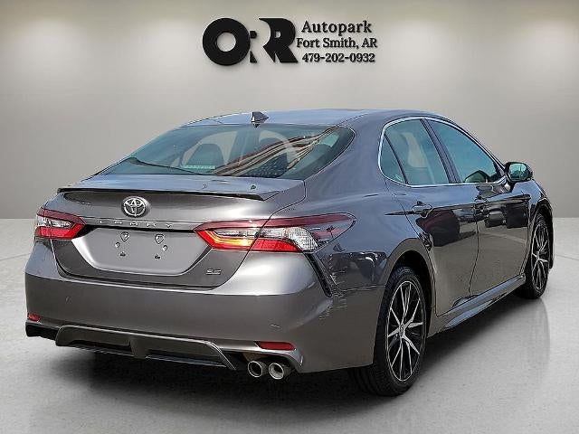 2024 Toyota Camry SE Auto (SE)