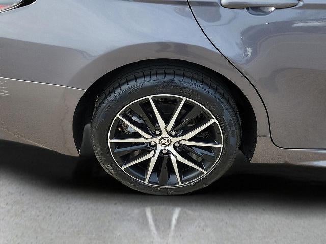 2024 Toyota Camry SE Auto (SE)
