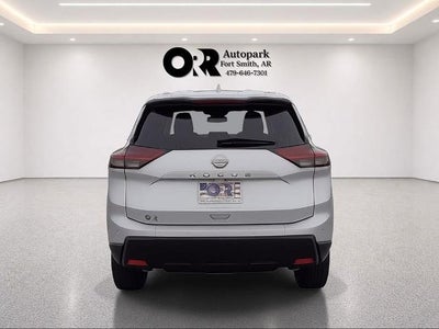 2025 Nissan Rogue FWD SV