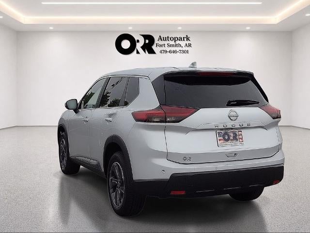 2025 Nissan Rogue FWD SV