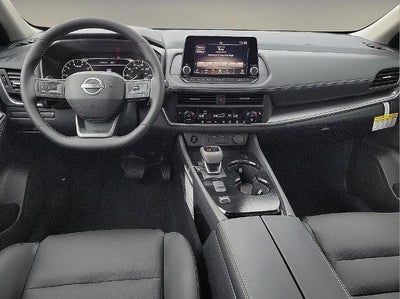 2025 Nissan Rogue FWD SV